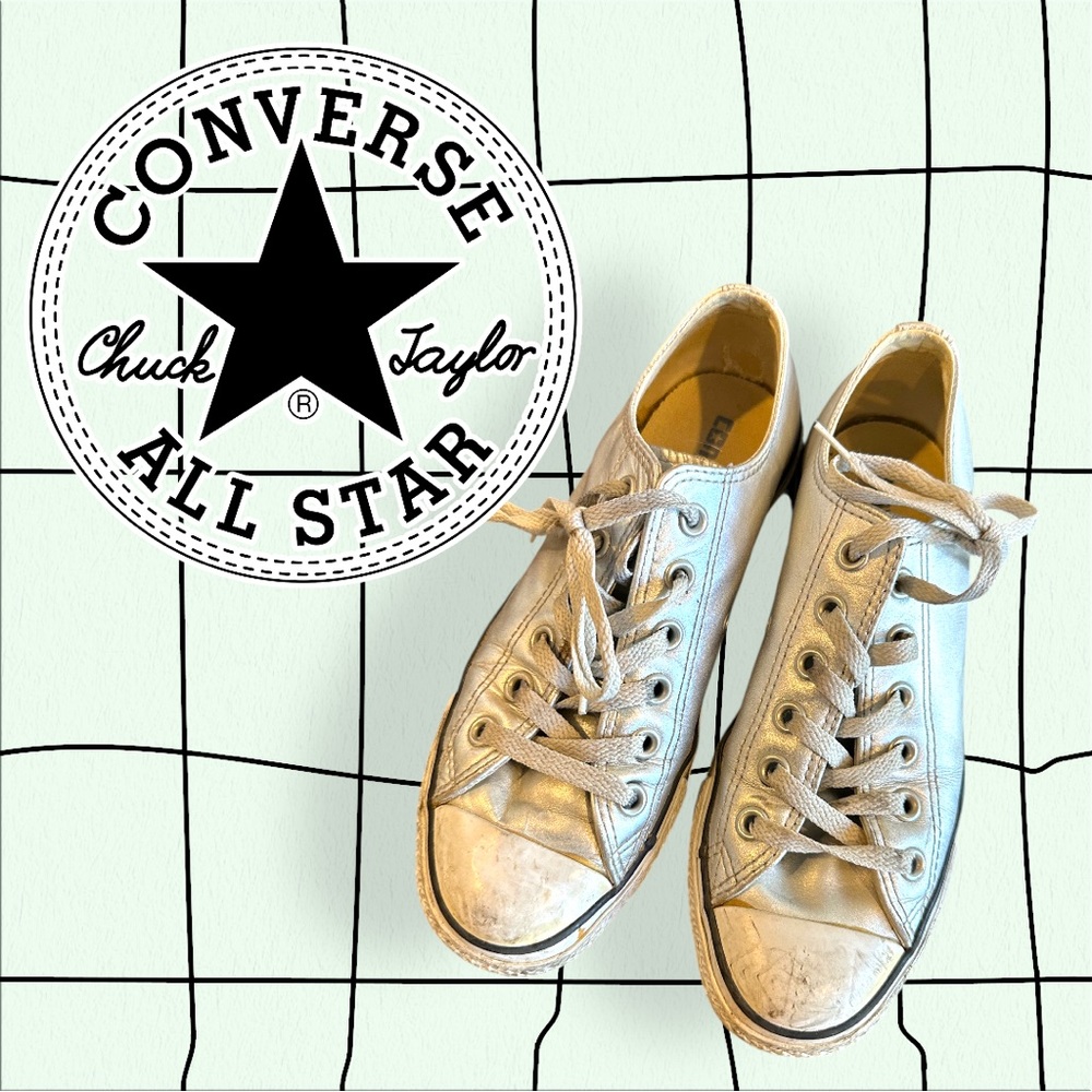 Converse Low-rise Chucks